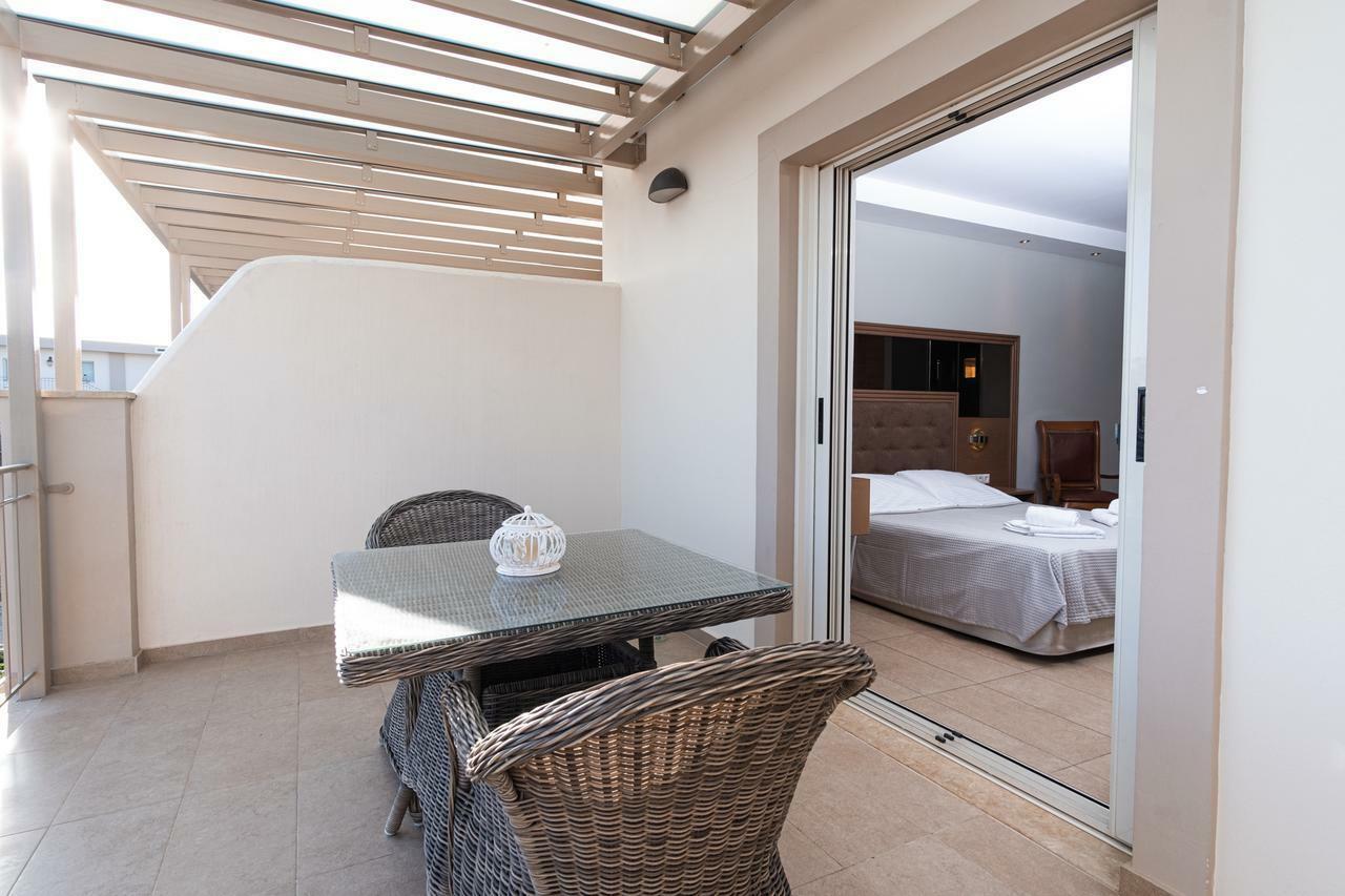 Zoe Seaside Resort Gialova Exterior foto